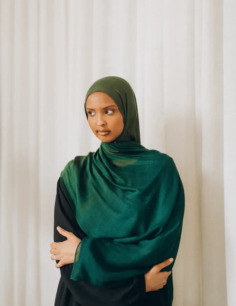 Voile Chic: Where Style Meets Sophistication
