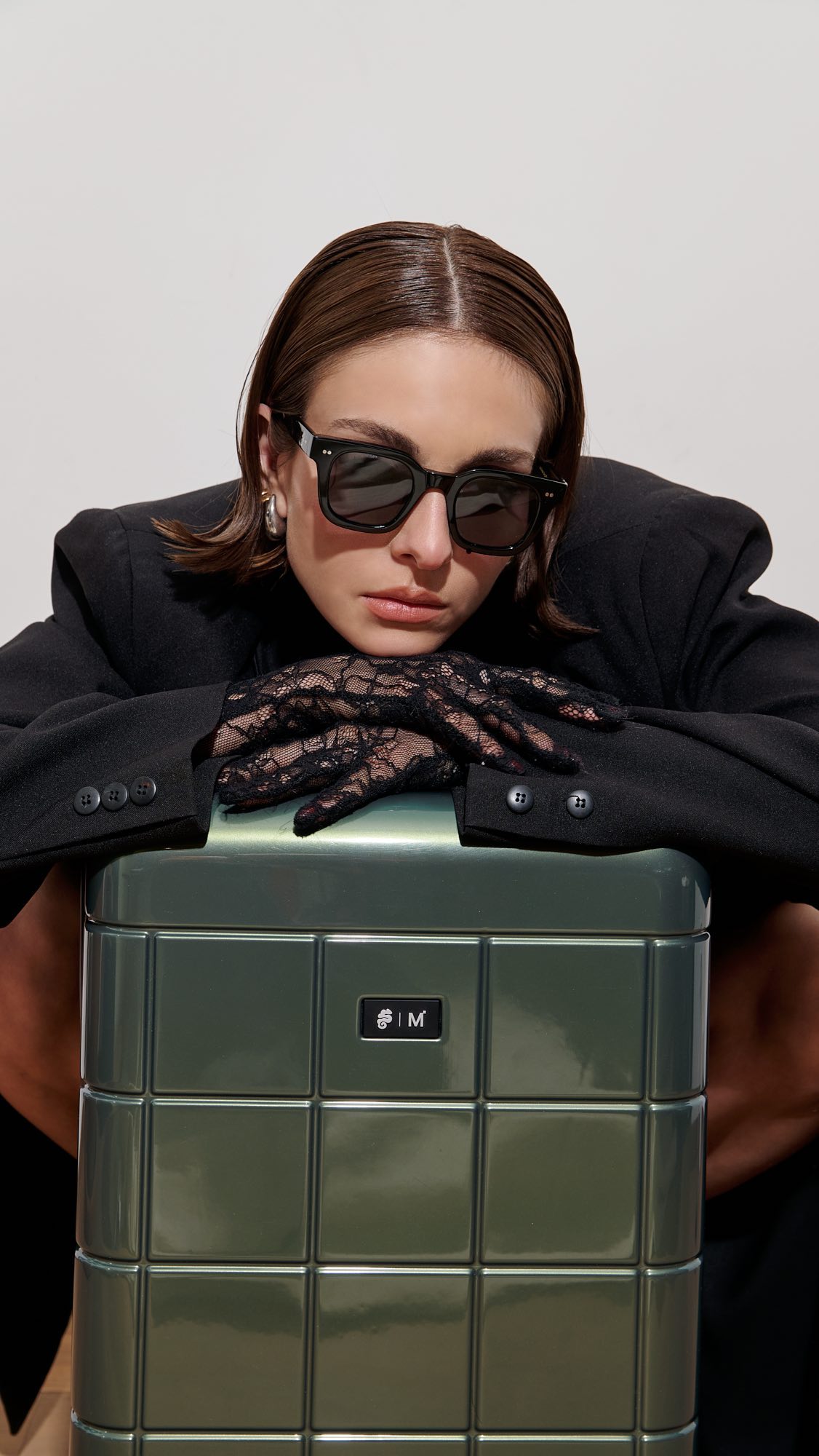 Accessorizing with Style: The Role of Accessories in Enhancing Your Wardrobe
